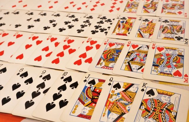 トランプゲーム。七並べ。