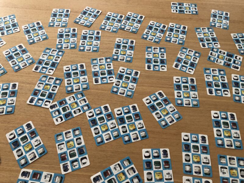 神経衰弱のカードを並べたところ。